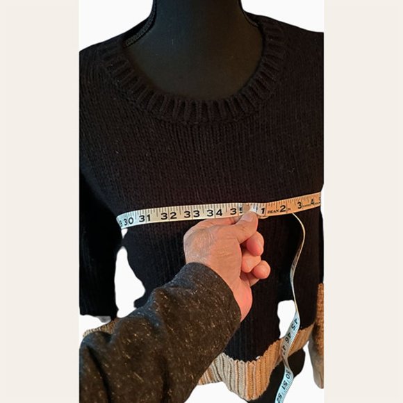 Crop Top Long Sleeve Knit Sweater New Without Tags Or Brand Tag - Picture 8 of 10